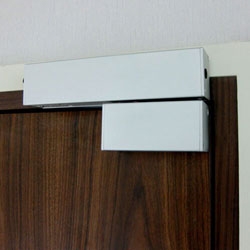 Khóa cửa điện tử chốt thả điều khiển từ xa bằng remote Pegasus DA-64RAD - Ảnh 2